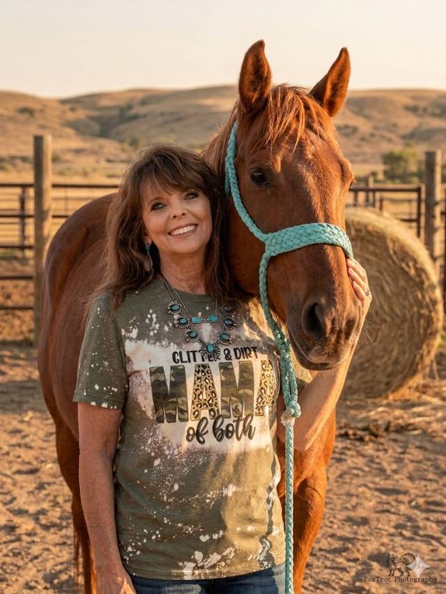Glitter Dirt Momma Graphic Tee – Western Shirt